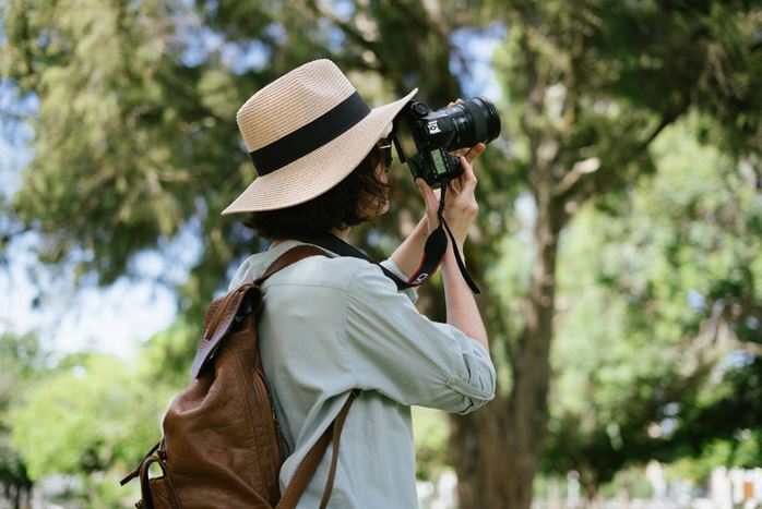 4 Factors To Consider When Buying A Camera Strap