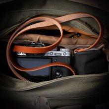 Load image into Gallery viewer, Classic Leather Camera Neck Strap