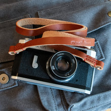 Load image into Gallery viewer, Racer Series Leather Neck Strap - Due North Leather Goods