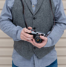 Load image into Gallery viewer, Trimz Collection Leather Neck Strap - Due North Leather Goods