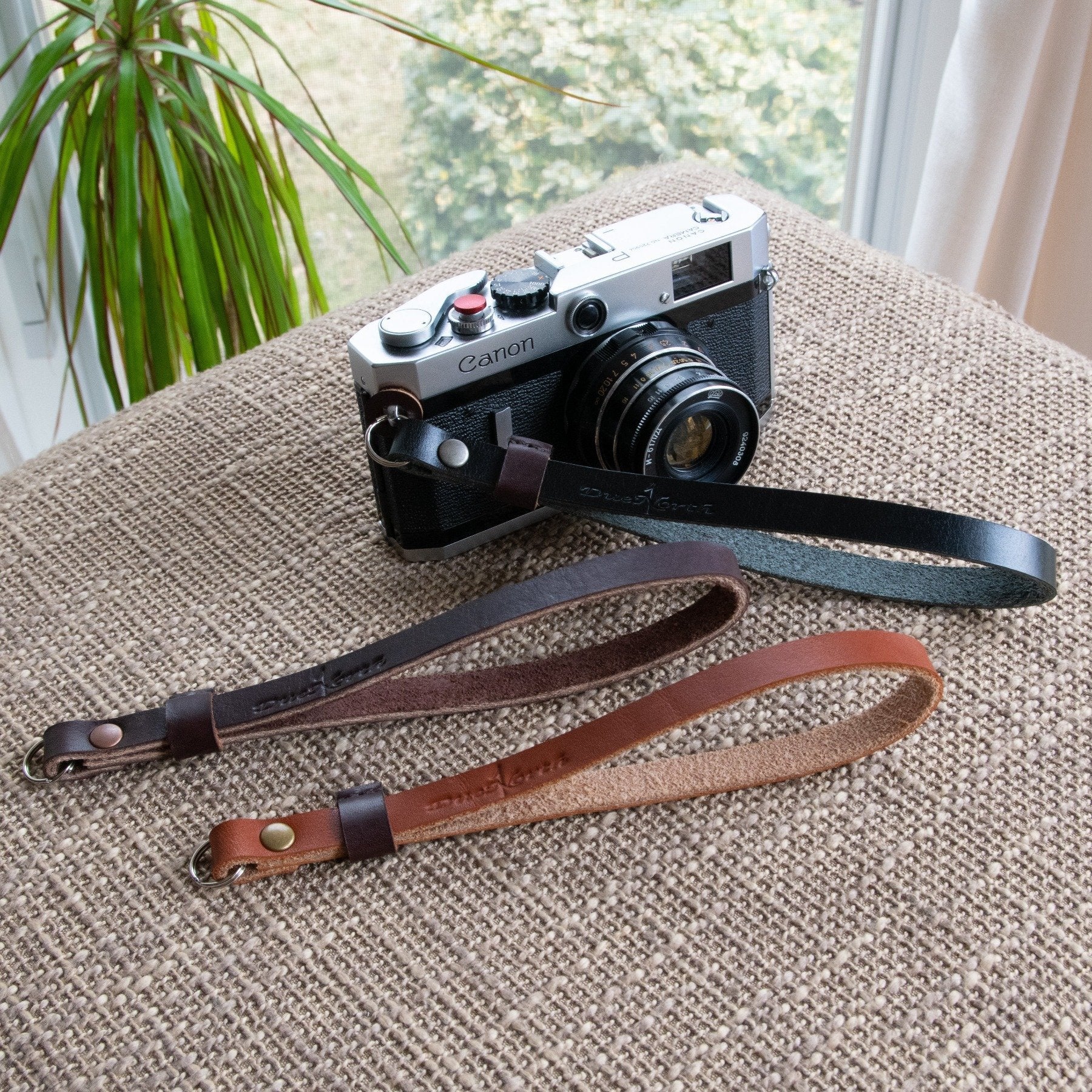 Black Leather Wrist Strap – Lomography